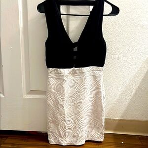 Black and White Sleeveless Dress